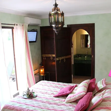 Riads By Nateve - Couples Only 2*