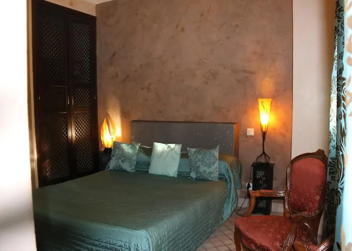 Riads By Nateve - Couples Only